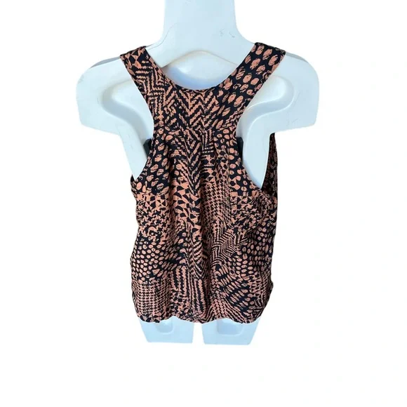 Tops - Untagged - Picture 2 of 2